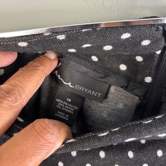 Lane Bryant Polka Dot Pencil Skirt Size 18 - Picture 3 of 4